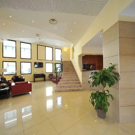 Tiempo מלון נאפולי