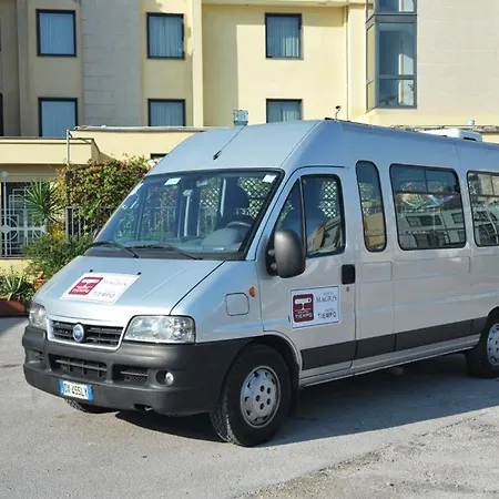 Tiempo Naples