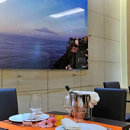 Hotel Tiempo Nápoles