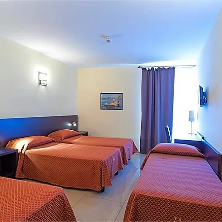 Tiempo Hotell 3*
