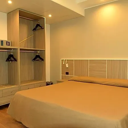 Tiempo Hotell Neapel