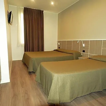 Tiempo Hotell 3*
